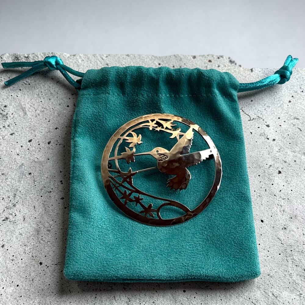 Wild Bryde Hummingbird Brooch Hammered Silver Tone Modernist Bird Circle Pin